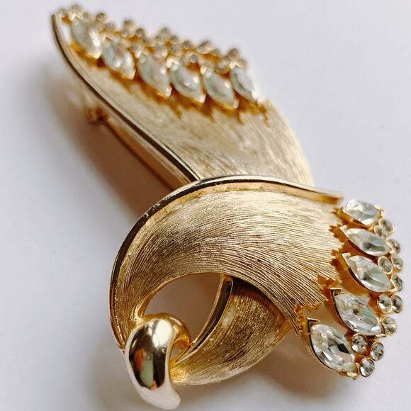 VTG Signed JJ Brooch 1960s Marquise Rhinestone Mid Century Gold Tone Pin - Picture 7 of 12